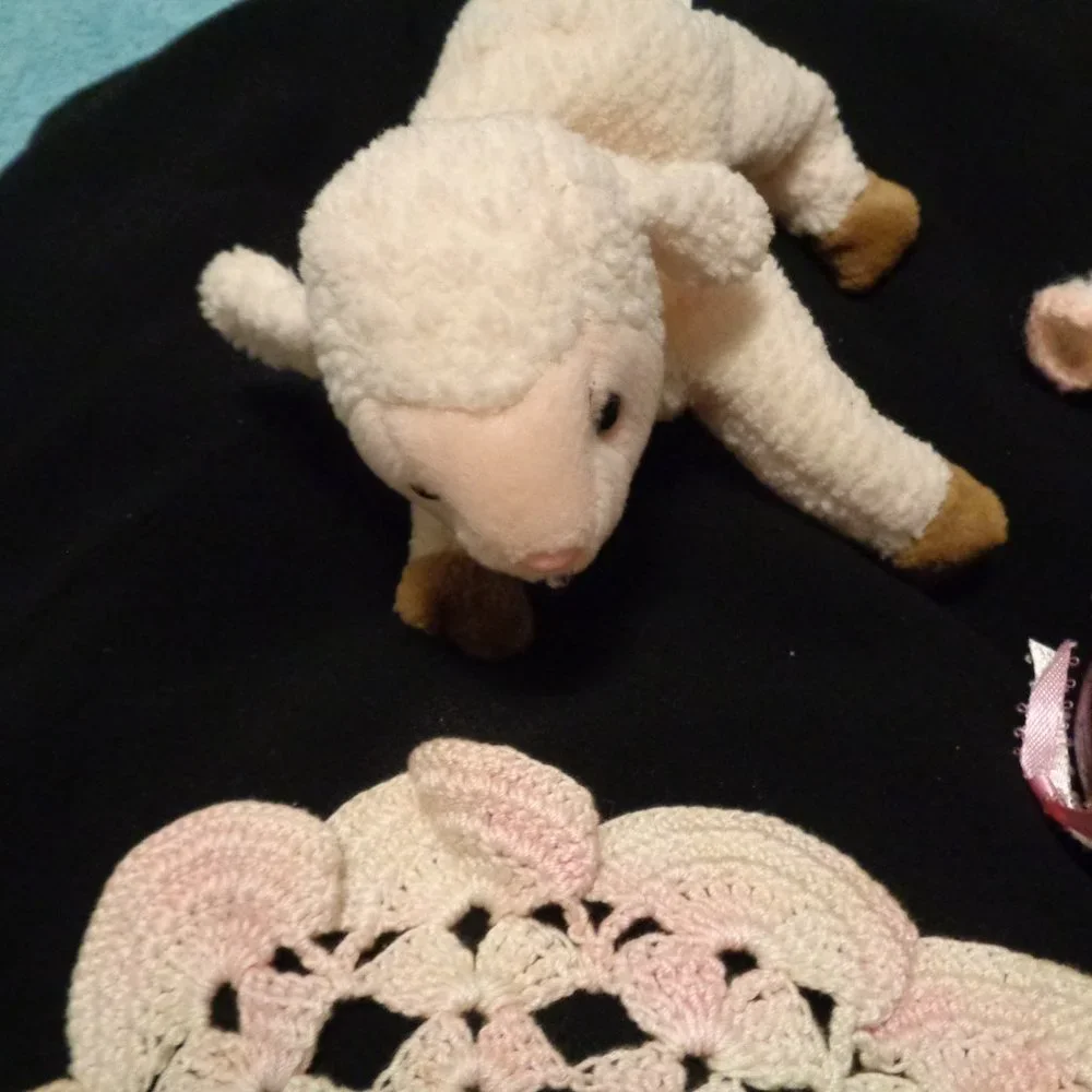 BARBIECORE RETRO PINKS HOUSEHOLDS. TOYS. CLOTHE ITEMS 9 ITEMS